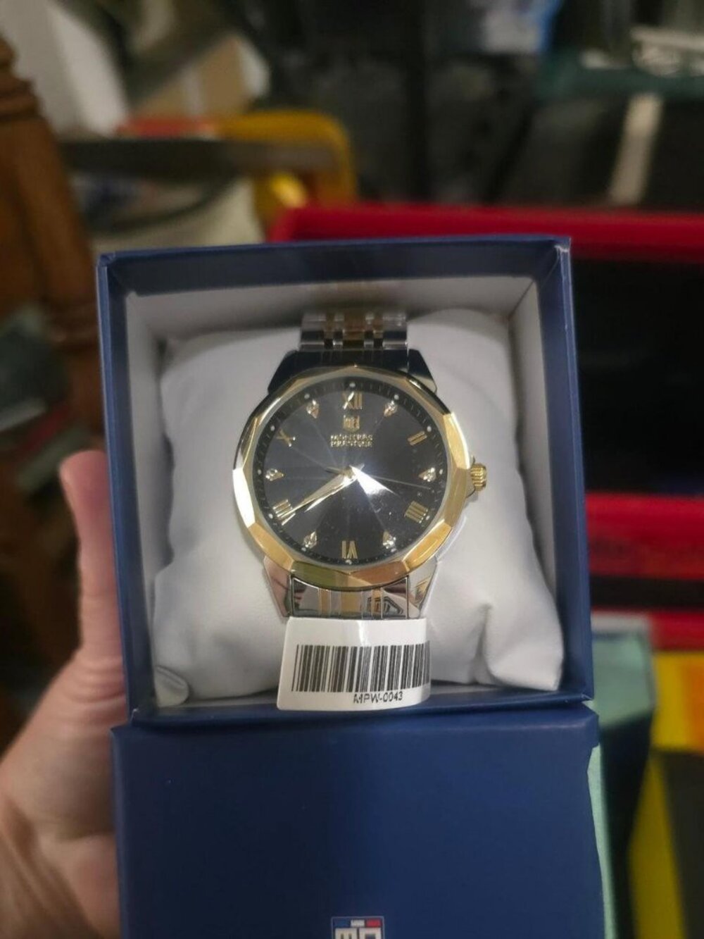 Montres Prestige x Invicta 'Camden' model MPW-0043 watch with black dial, gold R